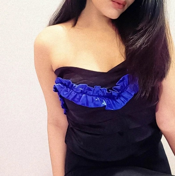 Black corset top with blue frill detailing - Picture 2 of 4